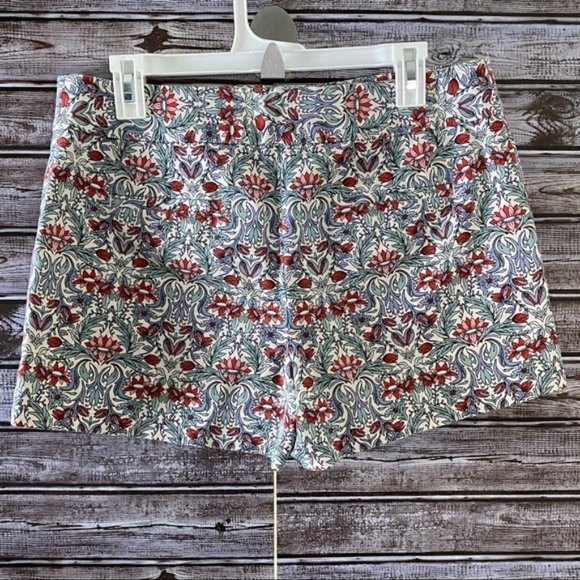 LOFT Women's Floral/Leaf Print Shorts Size 10 Cotton Blend - Picture 2 of 8